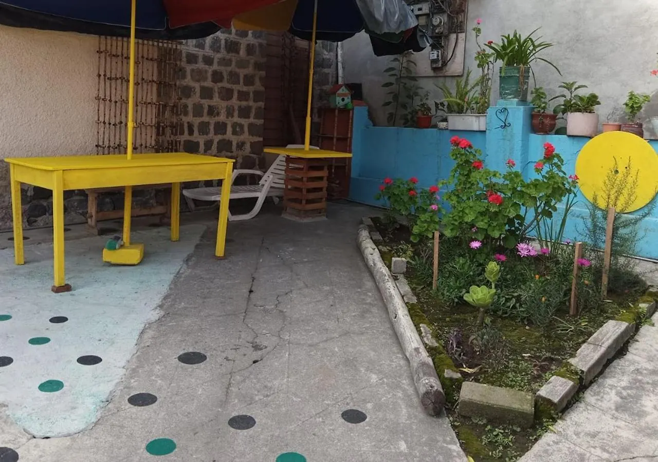 Friendly House & Hostel 2 Quito